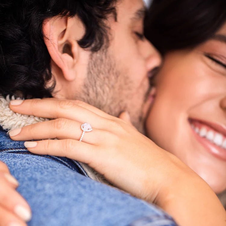 Anello regolabile in quarzo rosa – Lacrima di gioia
